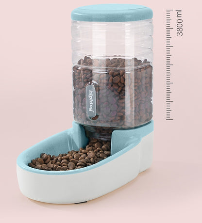 Lifestyle image of automatic pet feeder