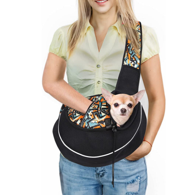 Comfortable portable pet crossbody bag close up view
